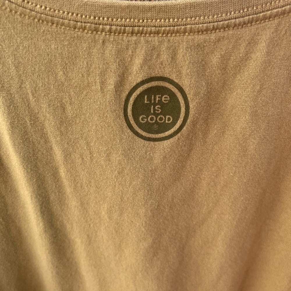 Life Is Good Khaki green Tee with Vibrant Hummingbird - Picture 3 of 4